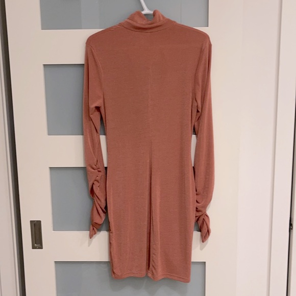 ONE TO REMEMBER 
BLUSH BODYCON RUCHED LONG SLEEVE SHIRT DRESS - Picture 5 of 5